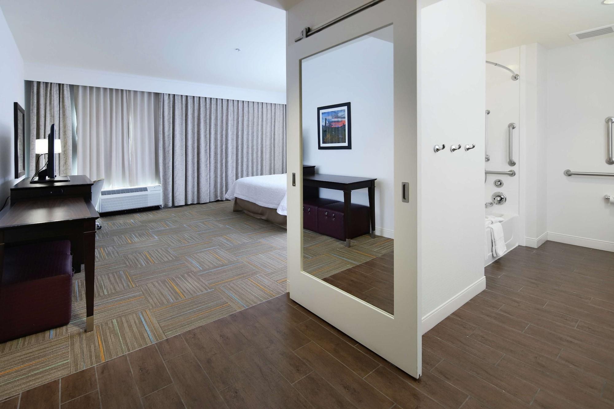 Hampton Inn & Suites Phoenix/Темпе Экстерьер фото