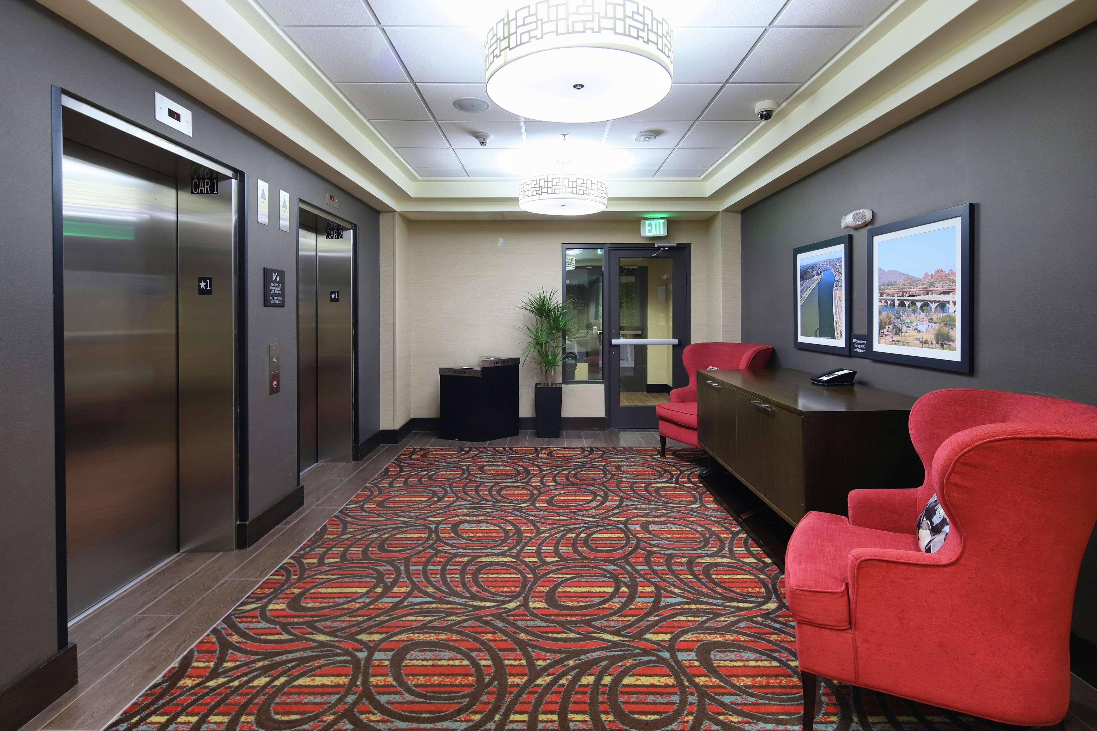 Hampton Inn & Suites Phoenix/Темпе Интерьер фото