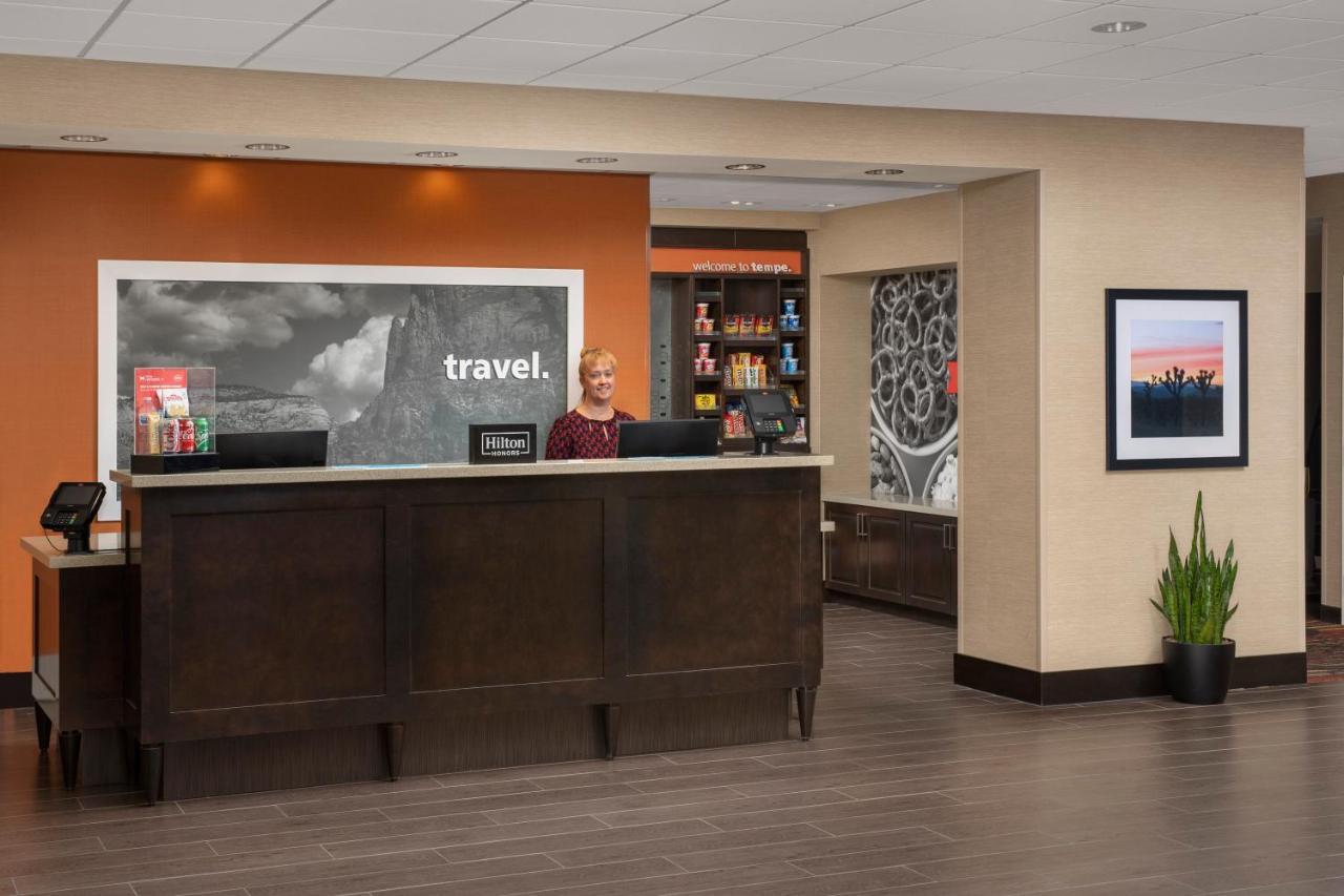 Hampton Inn & Suites Phoenix/Темпе Экстерьер фото
